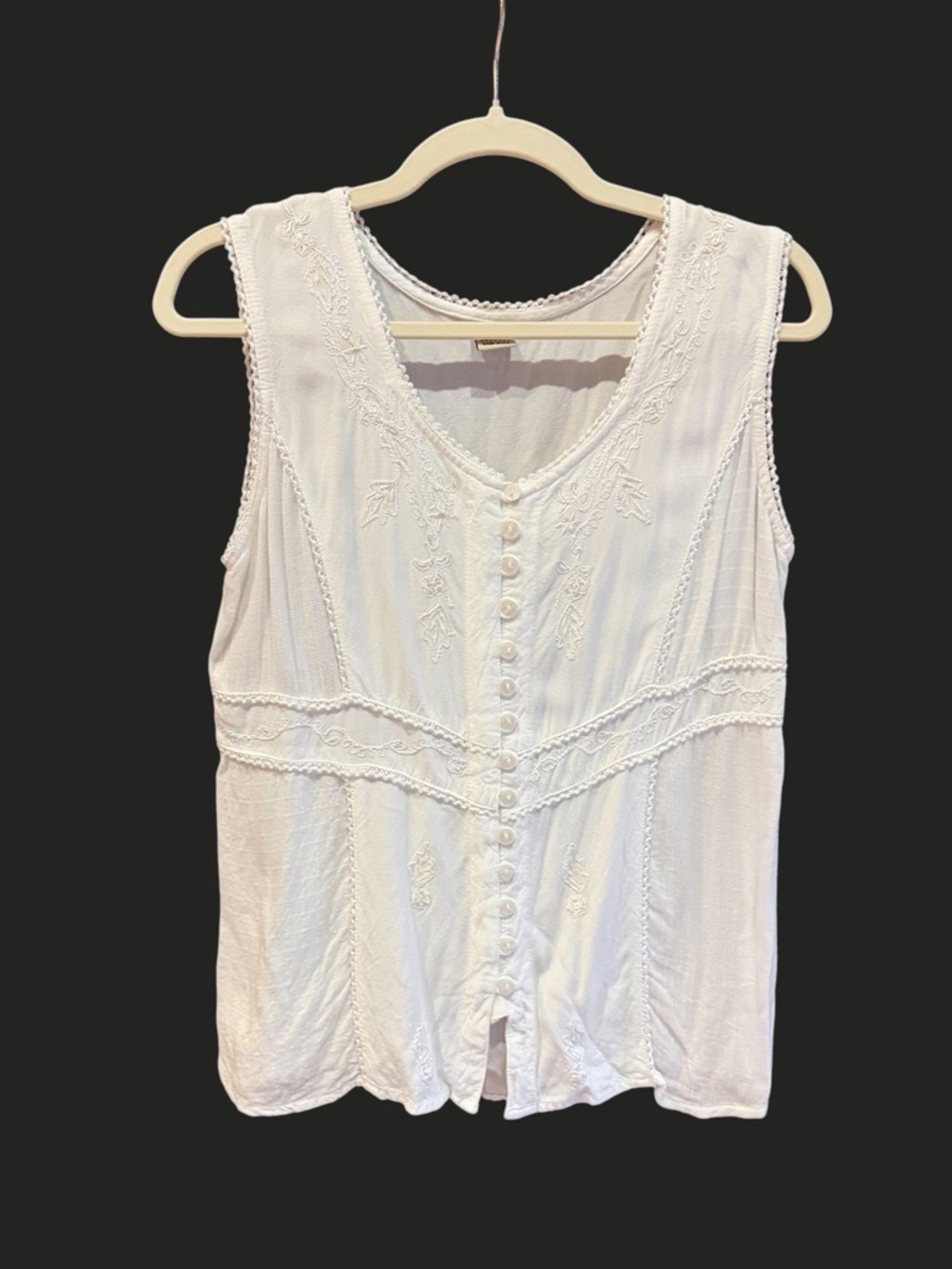 VTG DEVI White Embroidered Bohemian Sleeveless Top OSFM